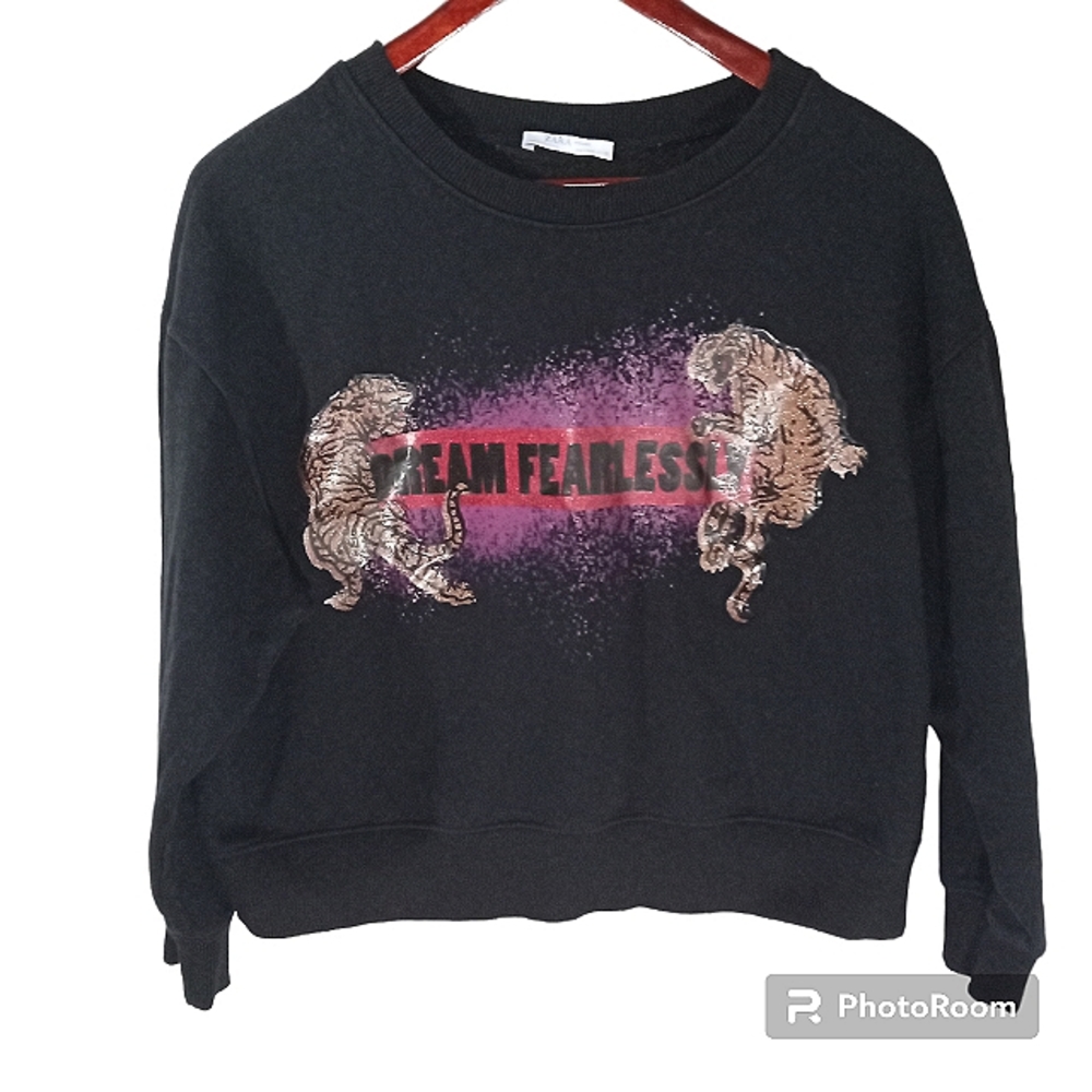 ZARA Woman's Crouching Tigers Dream Fearlessly Graphic Sweatshirt Size M